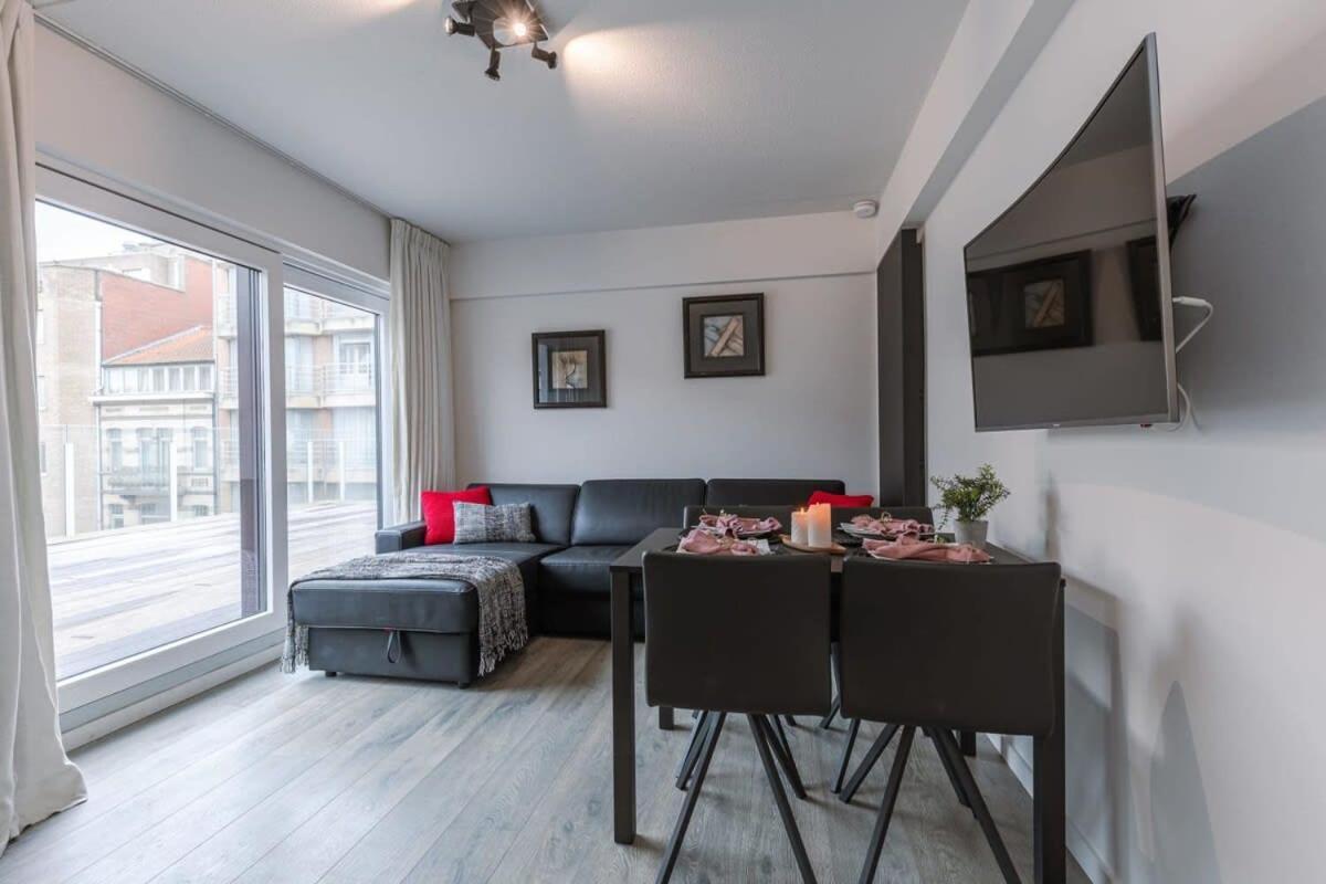 Huswell - Sunny Apartment In Knokke-Heist With Big Terrace Екстериор снимка