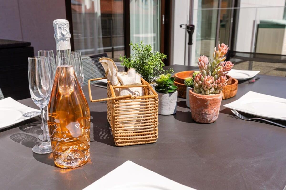 Huswell - Sunny Apartment In Knokke-Heist With Big Terrace Екстериор снимка