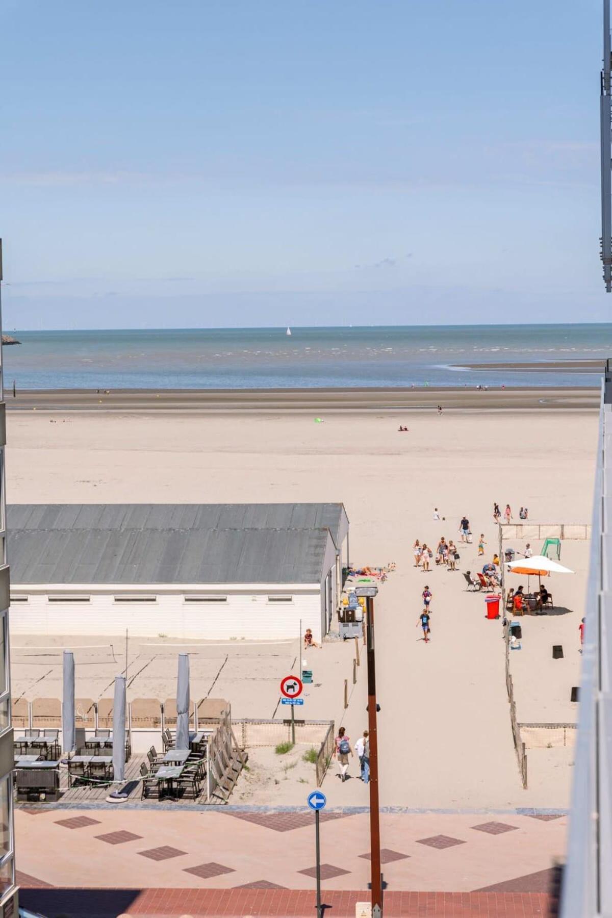 Huswell - Sunny Apartment In Knokke-Heist With Big Terrace Екстериор снимка